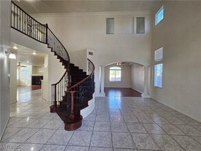 Building Photo - 10134 Reflection Brook Ave