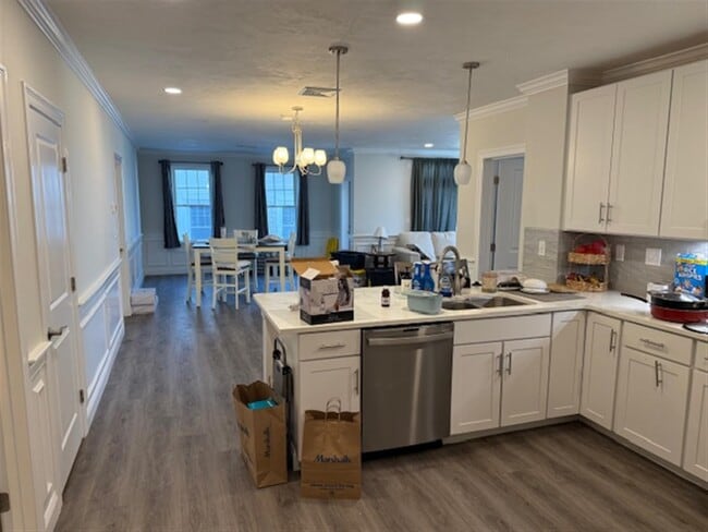 Building Photo - 320 Middlesex Ave