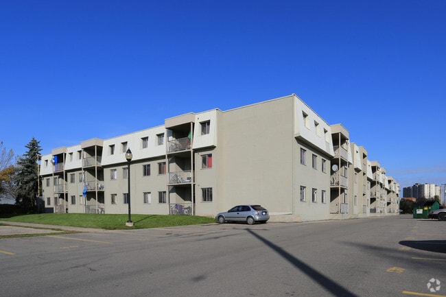 Building Photo - 301-341 Traynor Ave