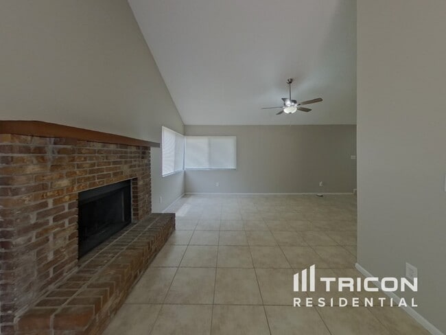 Building Photo - 7914 Tumblestone Dr