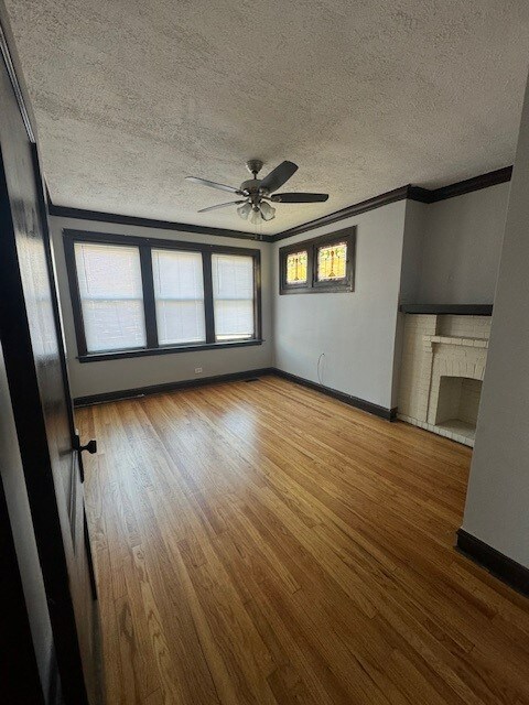 Foto del edificio - 1745 W 89th St