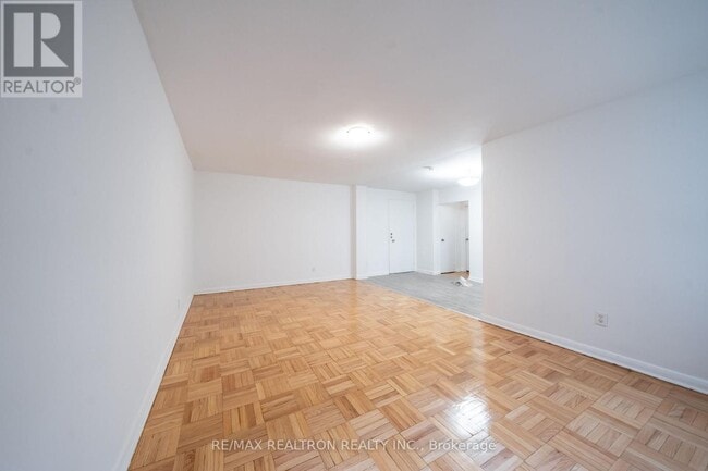 Photo du bâtiment - 77 Erskine Ave