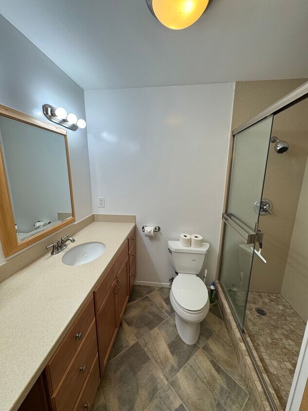 Foto principal - Private Manoa One Bedroom Unit with a beau...