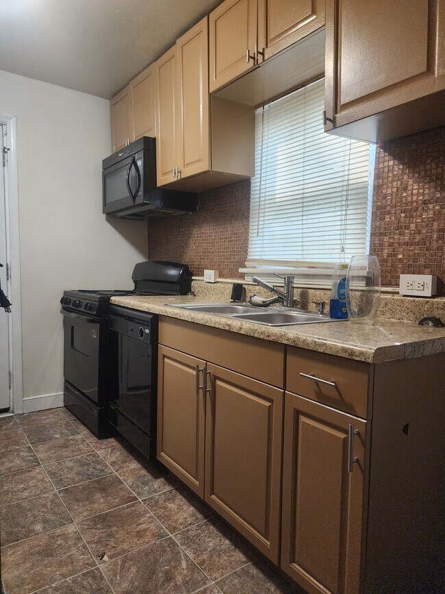Foto del edificio - 3409 Keighly Rd
