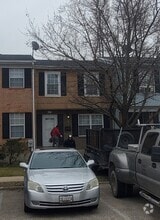 Building Photo - 605 Burlington Ct