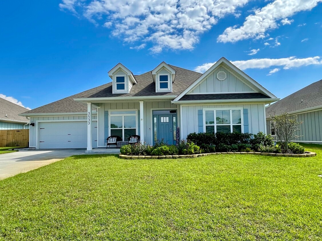 Primary Photo - 3533 Sailfish Dr