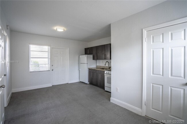 Building Photo - 7133 Bonita Dr