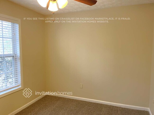 Foto del edificio - 1607 Eagle Dr