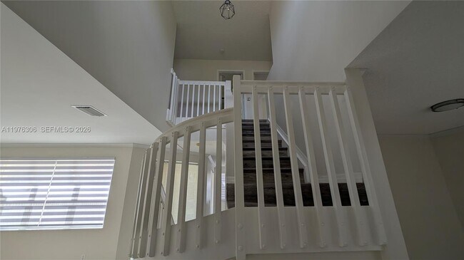 Foto del edificio - 644 Sand Creek Cir