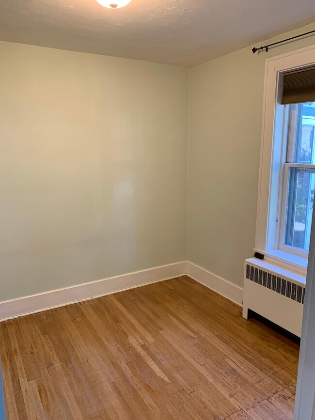 Dormitorio - 816 5th Ave