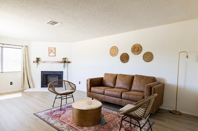 Foto del edificio - 72654 Sunnyslope Dr