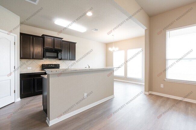 Foto del edificio - 7213 Lee Hall Loop