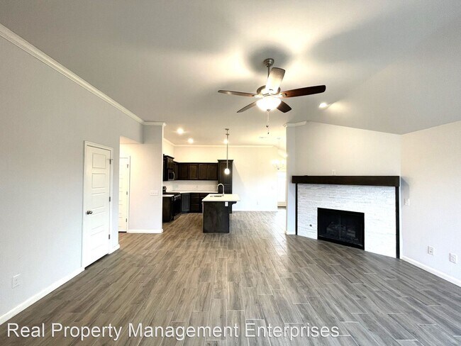 Building Photo - 4 br, 2 bath House - 18244 Autumn Drove DR