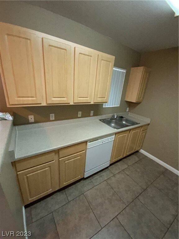 Building Photo - 6955 N Durango Dr