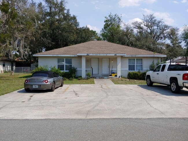 Building Photo - 1163 N Lion Cub Pt