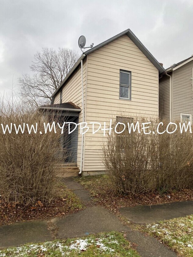 Primary Photo - 1111 Wabash Ave