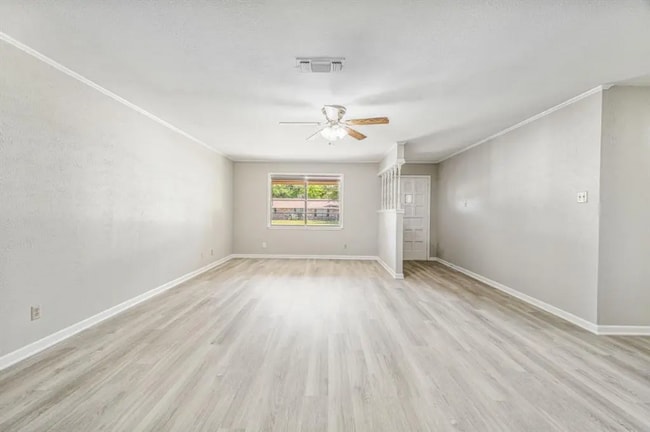 Foto del edificio - 1016 N Meadowlark Ln