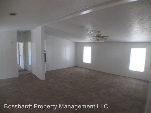 Building Photo - 15371 SE 30th St