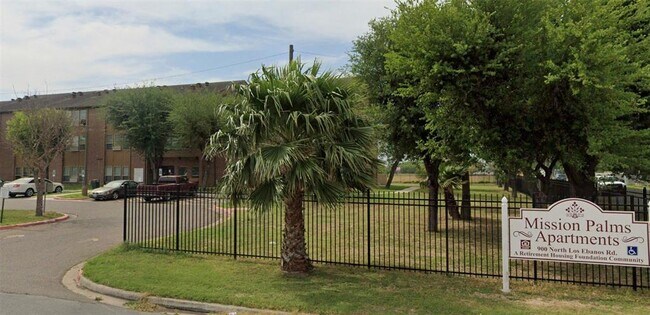 Foto del edificio - 900 Los Ebanos Rd