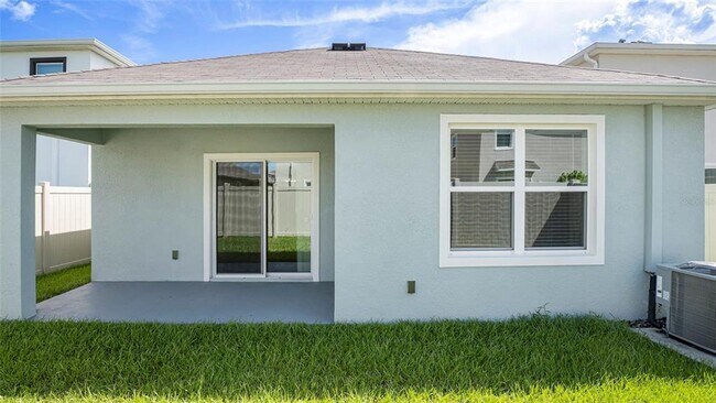 Foto del edificio - 32641 Abby Lax Ln