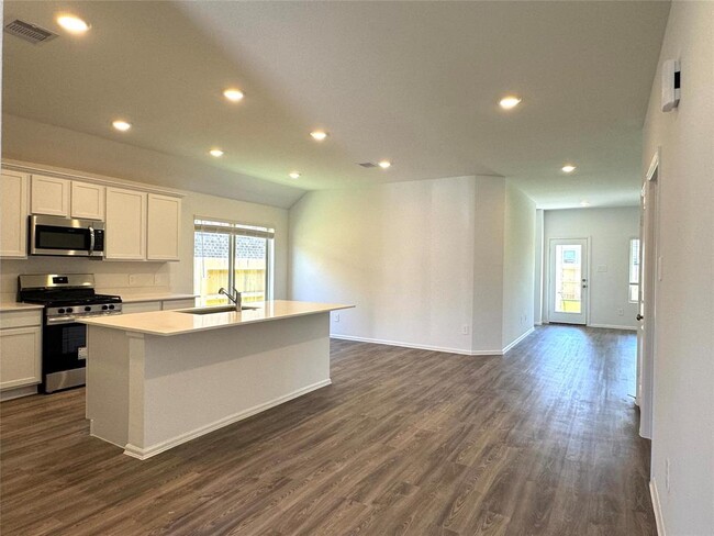 Building Photo - 3606 Oakvale Dr