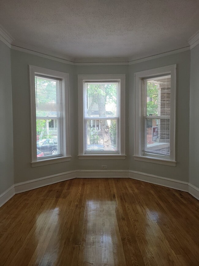 Building Photo - 1531 W Highland Ave
