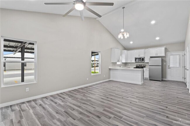 Foto del edificio - 2605 Woodpecker Rd