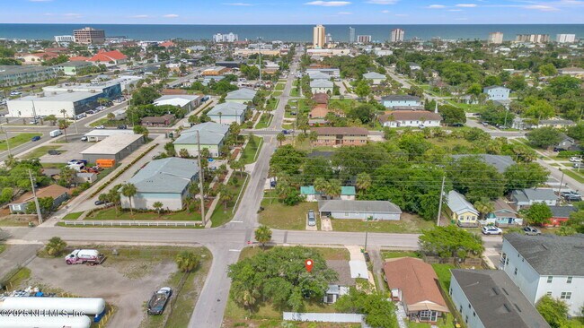 Foto del edificio - 1002 1st Ave S