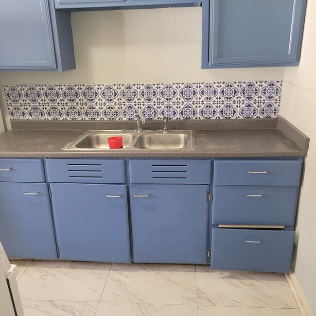 Cocina - 1612 S Hughes St