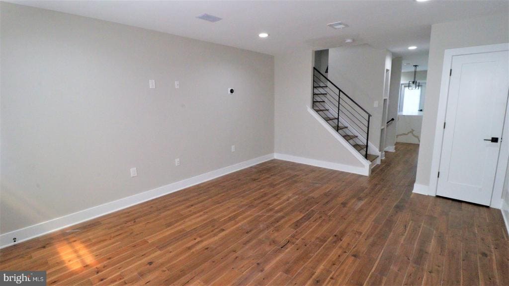 Foto principal - 2069 E Fletcher St
