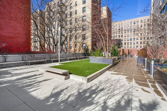 Foto del edificio - 100 W 93rd St