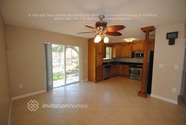 Foto del edificio - 11784 NW 1st St