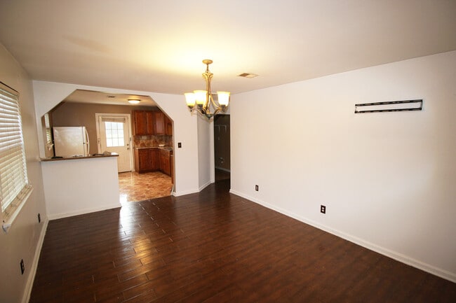 Building Photo - 3014 Metropolitan St