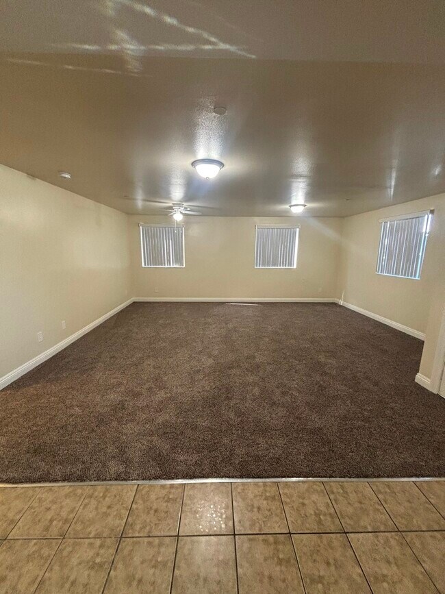 Foto del edificio - 620 W 52nd St