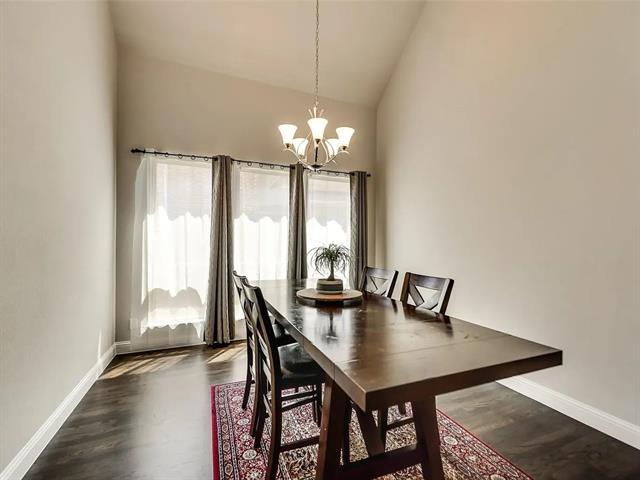 Foto del edificio - 1113 Steele Ln