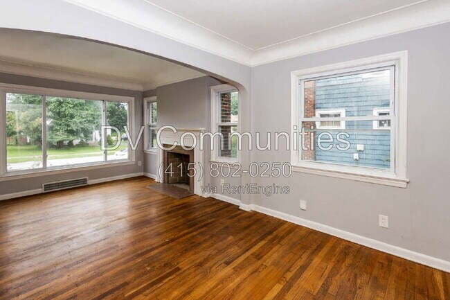 Foto del edificio - 915 Clarence Rd