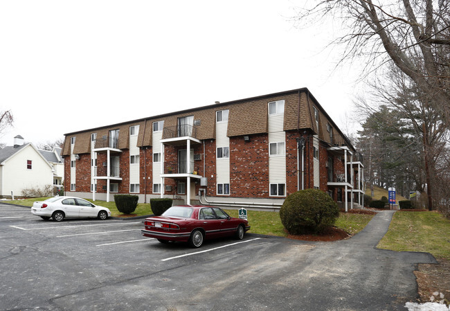 Foto del edificio - COLONY PARK APARTMENTS