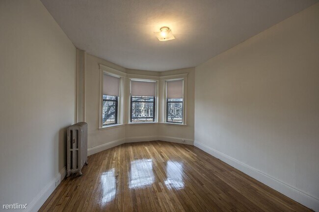 Foto del edificio - 1156 Commonwealth Avenue