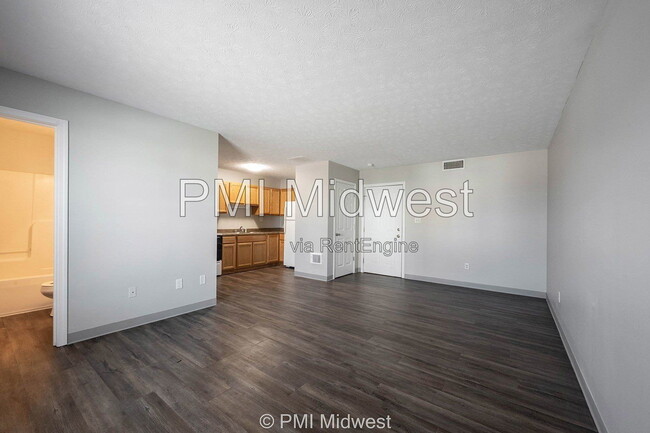Building Photo - 1702 W Michigan St