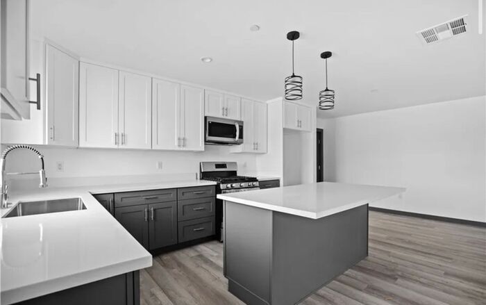 Primary Photo - NEW CONSTRUCTION!! Beautiful 4 bed 2 bath ...