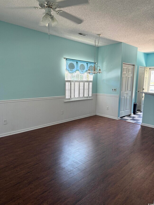 Foto del edificio - 4206 Sweetwater Blvd