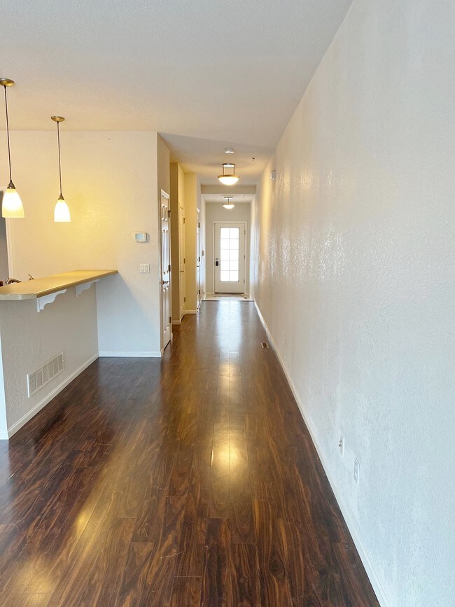 Foto del edificio - 17745 Valley Cove Ct