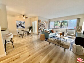 Building Photo - 5625 Green Valley Cir