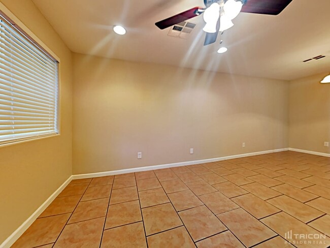 Foto del edificio - 7302 W Heatherbrae Dr
