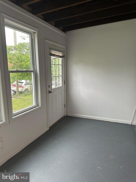 Foto del edificio - 134 Lynhaven Dr