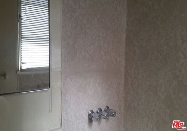 Foto del edificio - 665 Cochran Ave