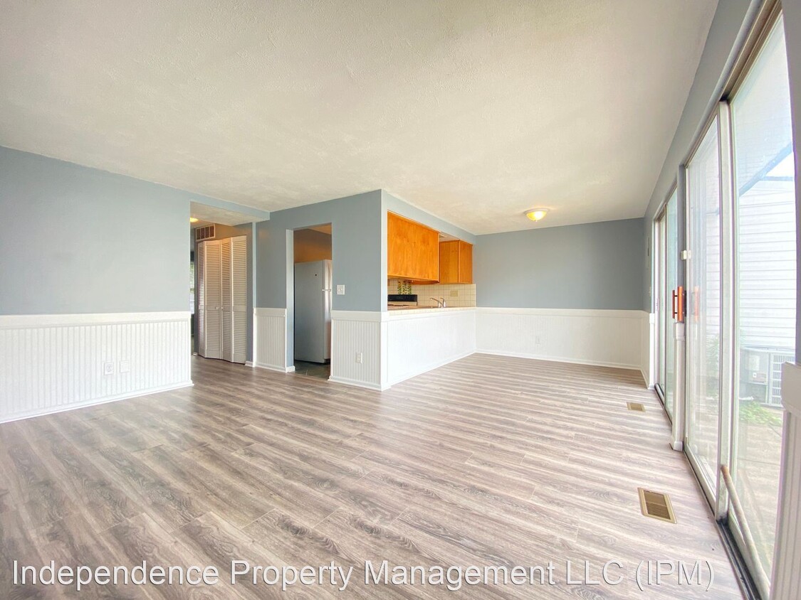 Foto principal - 3 br, 1.5 bath House - 7559 Mount Hood