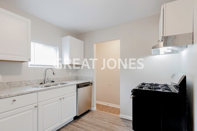 Foto del edificio - 3354 N Chester Ave