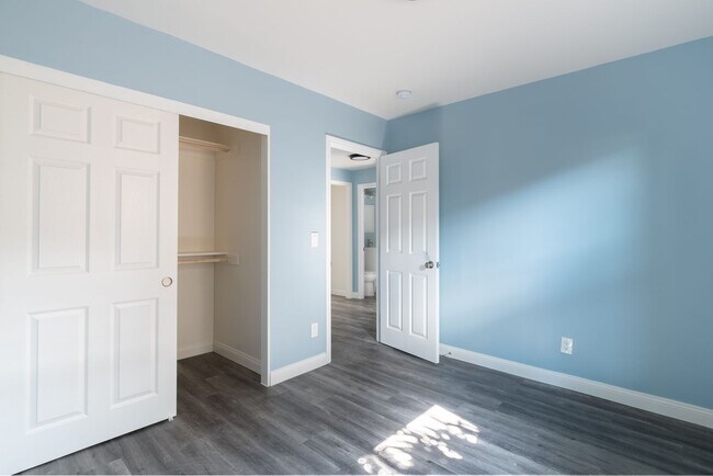 Building Photo - Central San Diego Duplex with Convenient Access to Local Hot Spots!