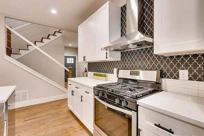 Foto del edificio - 816 Beechwood Ave SW